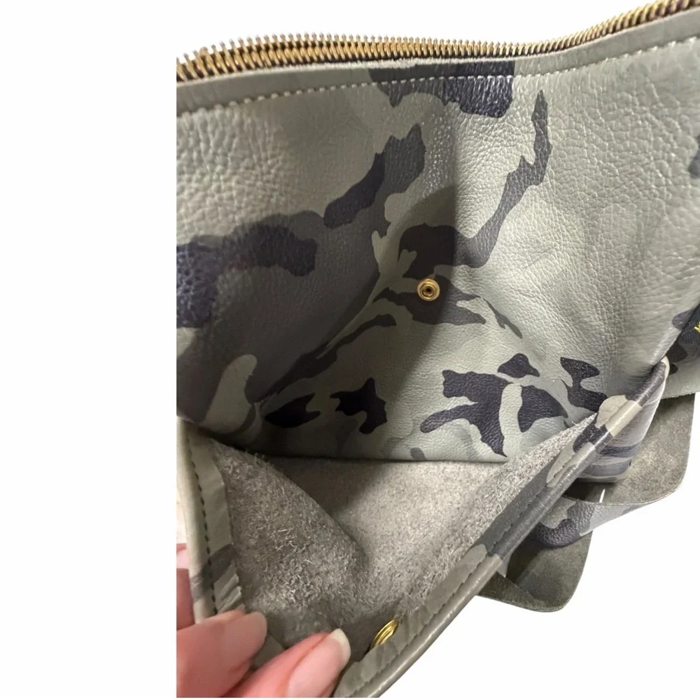 Zina Kao soft leather adjustable strap Urban Camouflage Messenger Bag